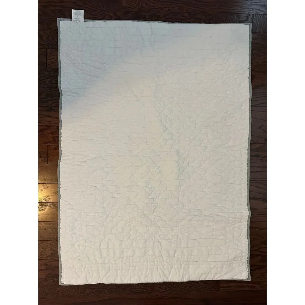 Pottery Barn Kids Baby Crib Quilt – Neutral Gray & White